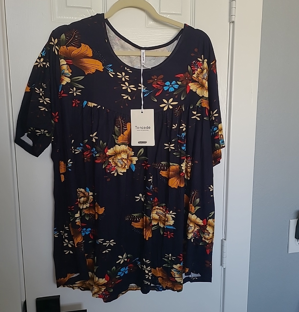 Black Floral Short Sleeve Tunic